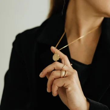 Why Marketing Feels Hard Without a Niche and Easier the Moment You Choose One